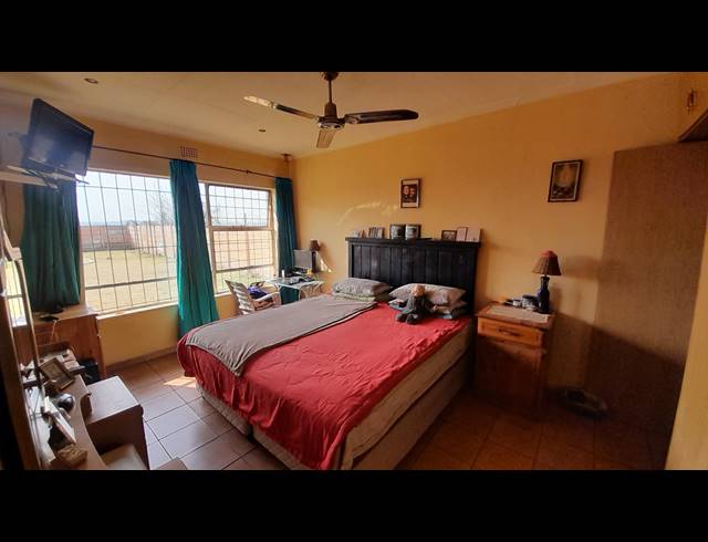 5 BEDROOM HOUSE FOR SALE IN KLIPPOORTJE